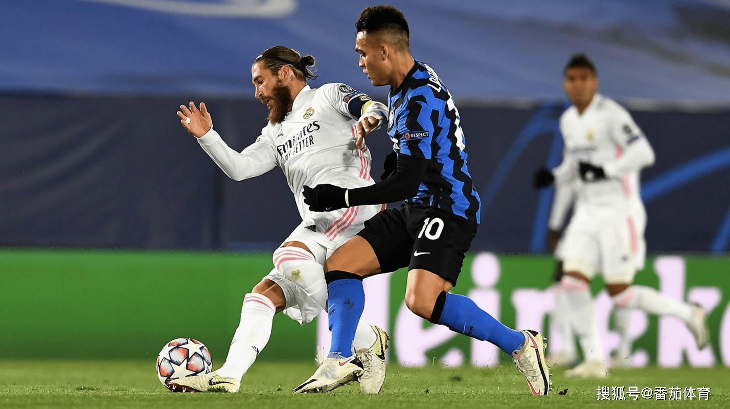 她表现出色 她表现出色